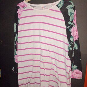 Lularoe 3/4 sleeve striped base and flower print sleeve very cool design size 3x